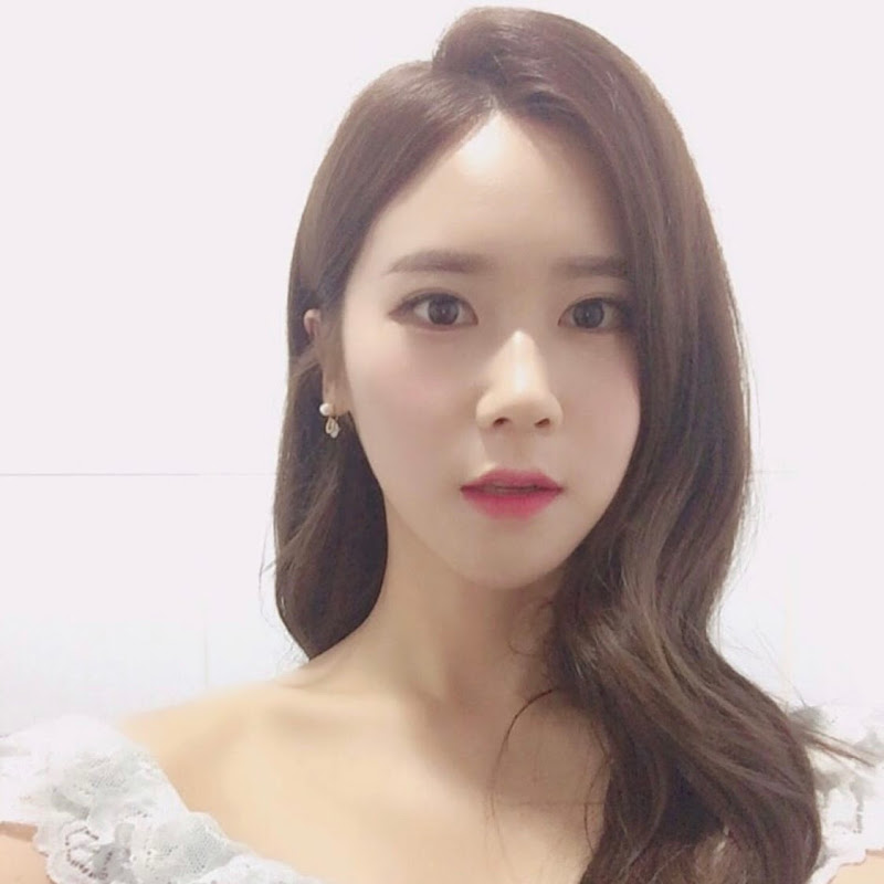 ASMR Mongsilunnie 몽실언니 - gentle ASMR whispering