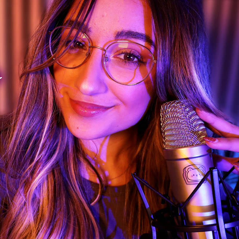 Maya ASMR - relaxing ASMR medical roleplay