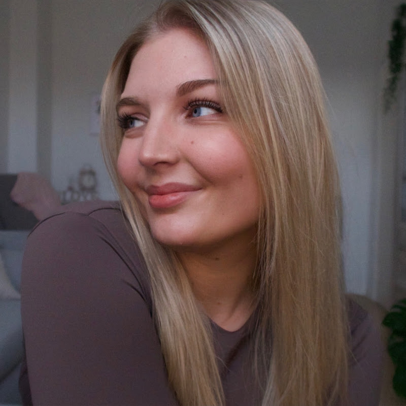 Twinkle ASMR - immersive ASMR roleplay