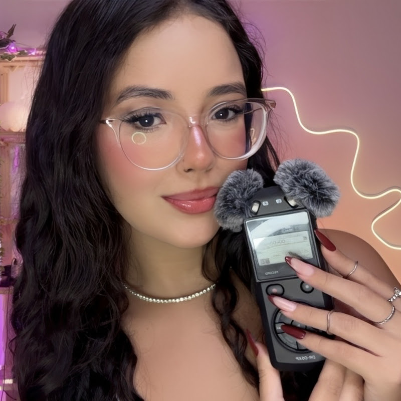 Vanessa Moura ASMR - relaxing ASMR for sleep